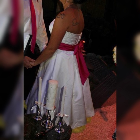 Wedding Gown with extras - Picture 5 of 15